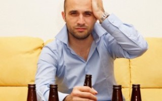 Почему после алкоголя болит голова